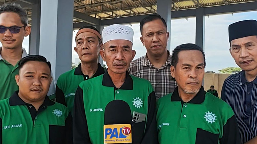Arapik Nurdin, Panitia Kurban Masjid Arrofiah Ilyas Lassik. Foto: M Aidil -- PALTV