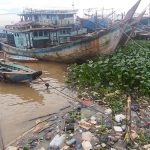 Tumpukan sampah di pinggiran Sungai Musi jadi keluhan warga di sekitar Kelurahan 9-10 Ulu hingga 13 Ulu. Foto: Muhammad Aidil/PALTV