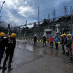 PT PLN (Persero) sampaikan progres pemulihan kelistrikan di Sumatera pascagangguan pada jaringan transmisi SUTET 275 kilovolt (kV) Muara Bungo-Sungai Rumbai di Jambi. Foto: Humas PT PLN (Persero)