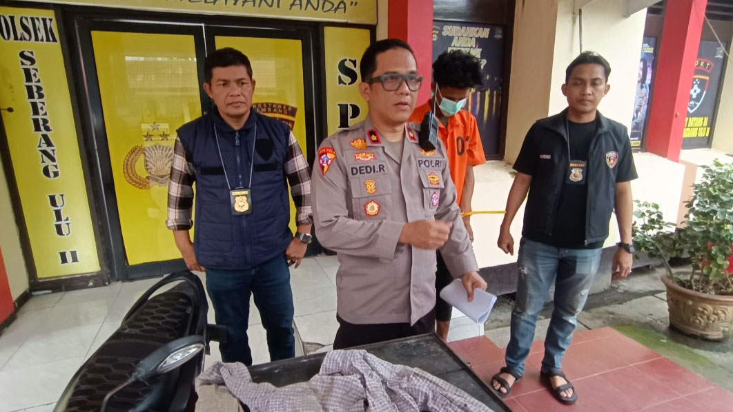 Tim Buser Polsek Seberang Ulu II berhasil ringkus seorang begal sadis di kawasan Kelurahan 13 Ulu Kota Palembang. Foto: Heru Wahyudi/PALTV