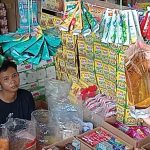 Pemkab Muara Enim mulai perketat penggunaan kantong plastik sekali pakai melalui Surat Edaran Bupati Muara Enim. Foto: Yansyah/PALTV