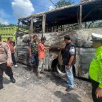 Bus AKAP PO Palala terbakar di Jalan Lintas Timur Palembang-Jambi, 23 penumpang berhasil selamat. Foto: Humas Polres Muba