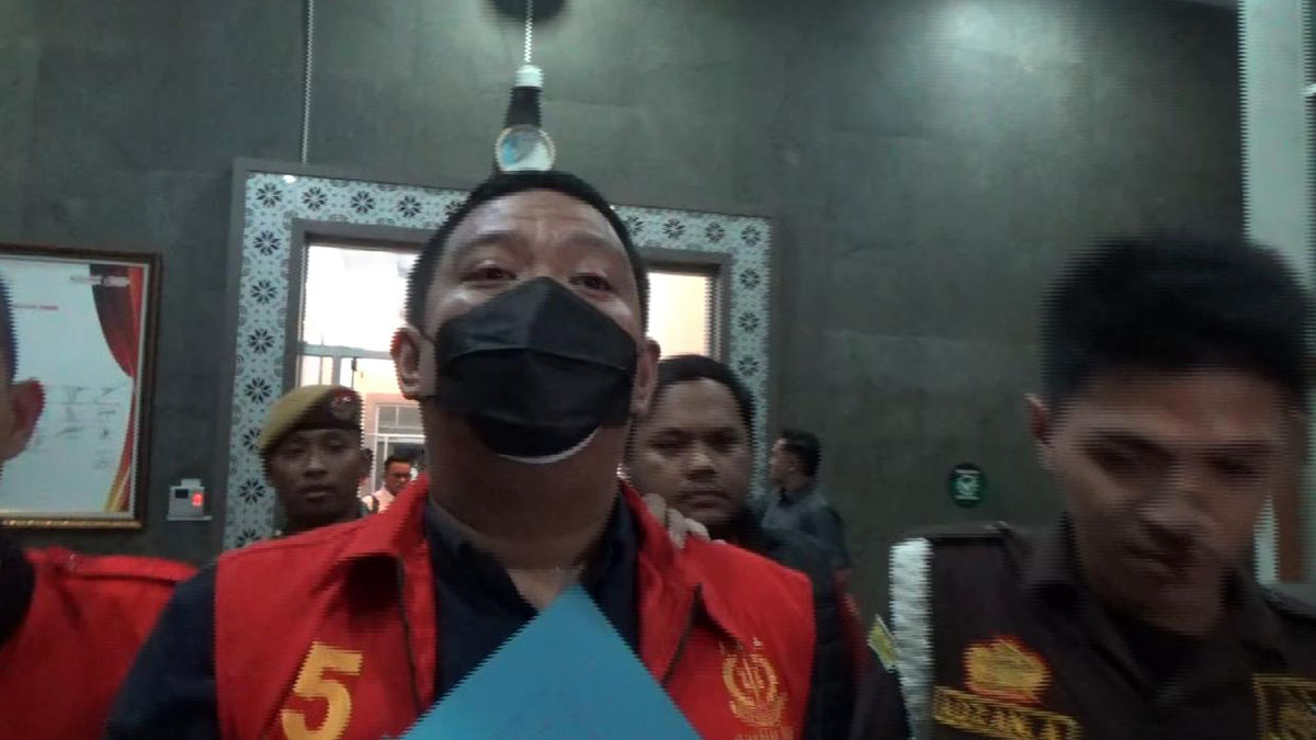 Setelah ditetapkan tersangka, Wakil Bupati PALI Iwan Tuaji megatakan sebagai warga negara yang baik, siap mengikuti proses hukum. Foto: Ekky Saputra -- PALTV