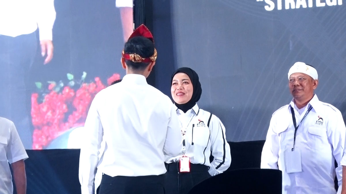 Yuly Heriyati resmi dilantik sebagai Ketua DPD PSI Muba oleh Ketua Umum DPP PSI Kaesang Pangarep. Foto: Mgs M Fikri Adriansyah -- PALTV