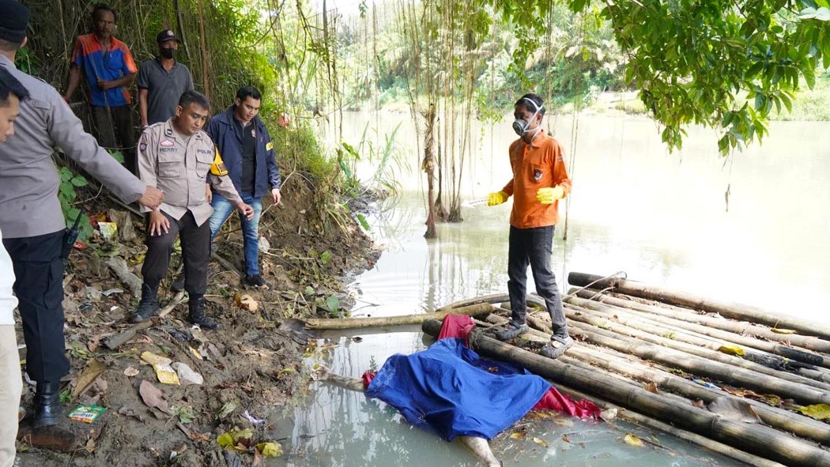 Hilang selama 4 hari, RK ditemukan mengambang di Sungai Enim oleh dua warga yang sedang memancing. Foto: Dokumentasi Polres Muara Enim.