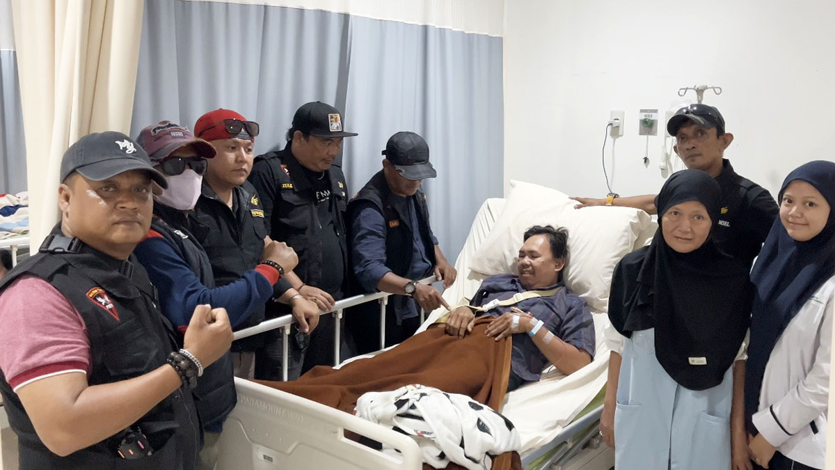 Satgas PMPB Sumsel bergerak langsung menjenguk, berikan dukungan moril untuk anggota yang akan menjalani operasi dan perawatan kesembuhan. Foto: Ryan KP -- PALTV
